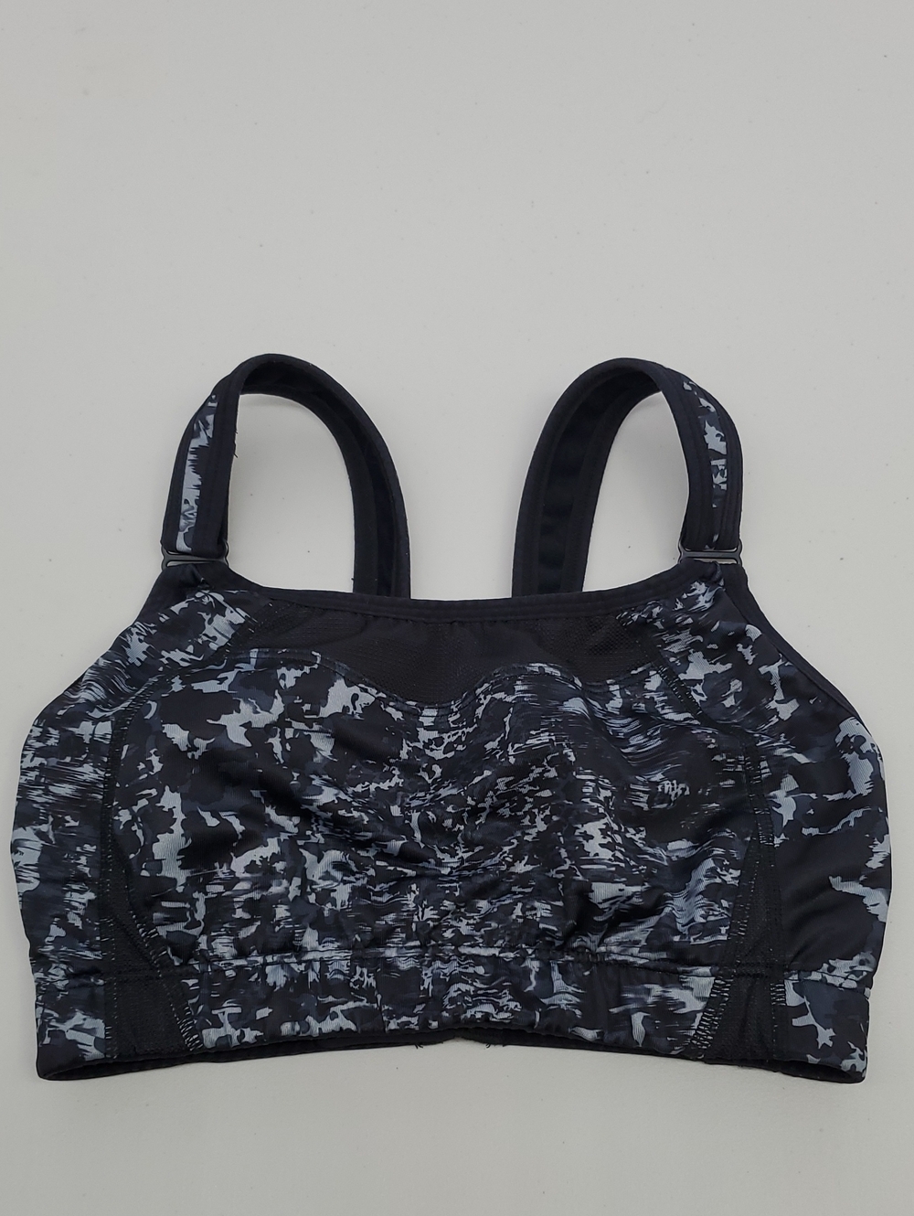 New Balance Black & Gray Camouflage-Print Sports Bra